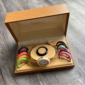 Gucci 1100 Interchangeable Bezel Watch